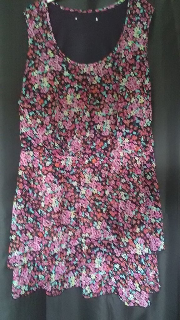 Korte bloemenjurk met ruches, elastische taille, maat 46, Kleding | Dames, Pas de marque, Meerkleurig, Maat 46/48 (XL) of groter