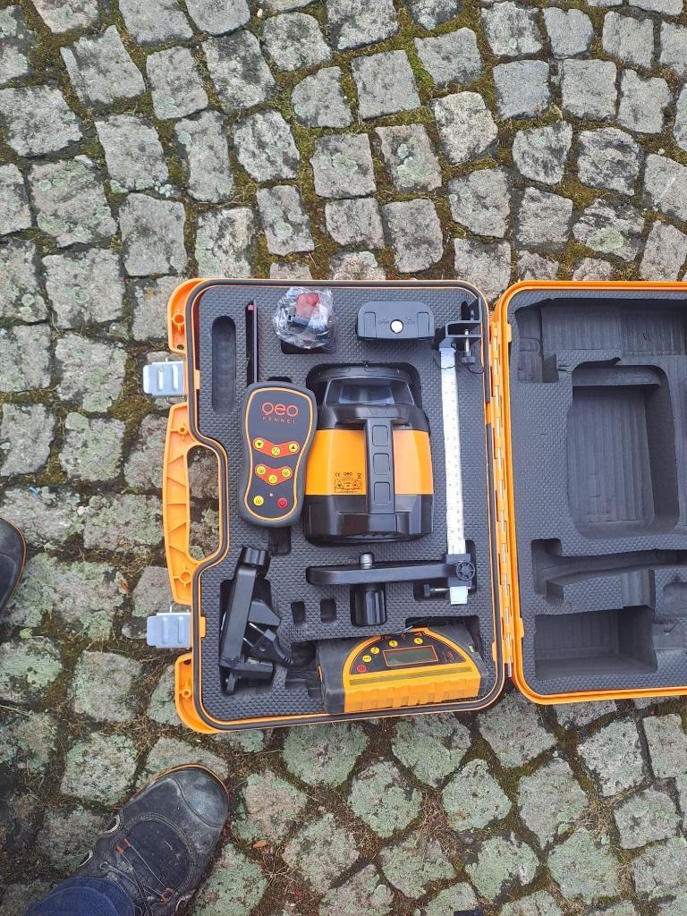 Geo Fennel FL240HV professionele roterende bouwlaser €1100, Doe-het-zelf en Bouw, Meetapparatuur, Ophalen, Nieuw, Elektriciteit