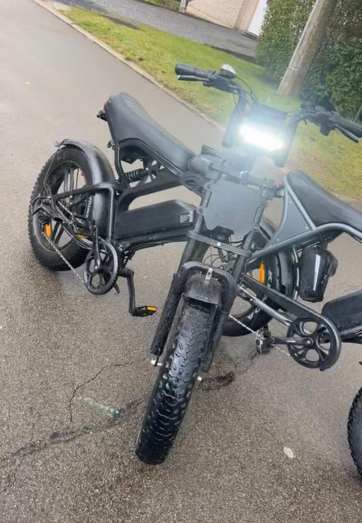 V20 Pro Max, Enlèvement, Comme neuf