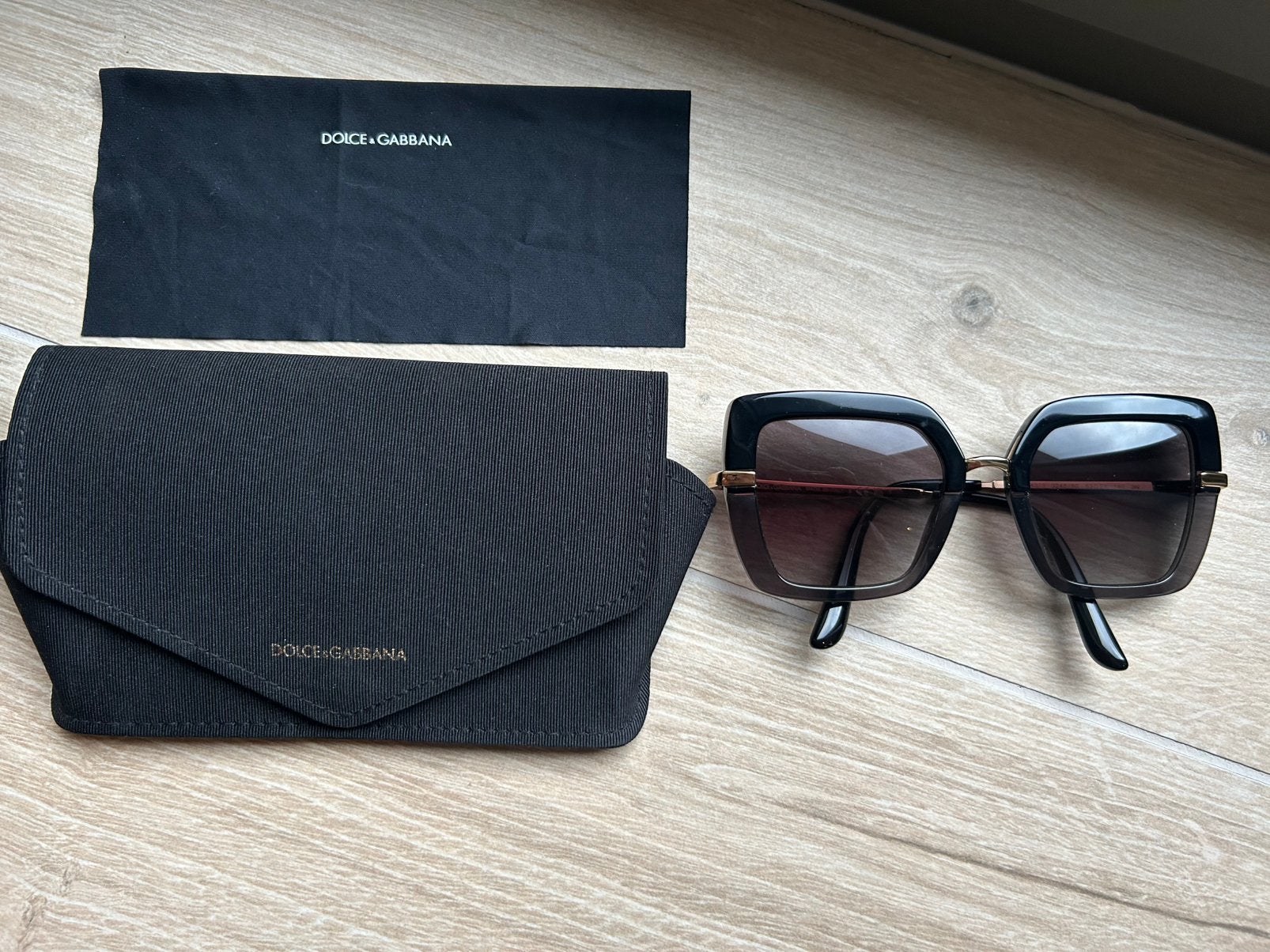 Dolce & Gabanna DG4373 3246/8G dames zonnebril, Ophalen, Zo goed als nieuw, Zonnebril