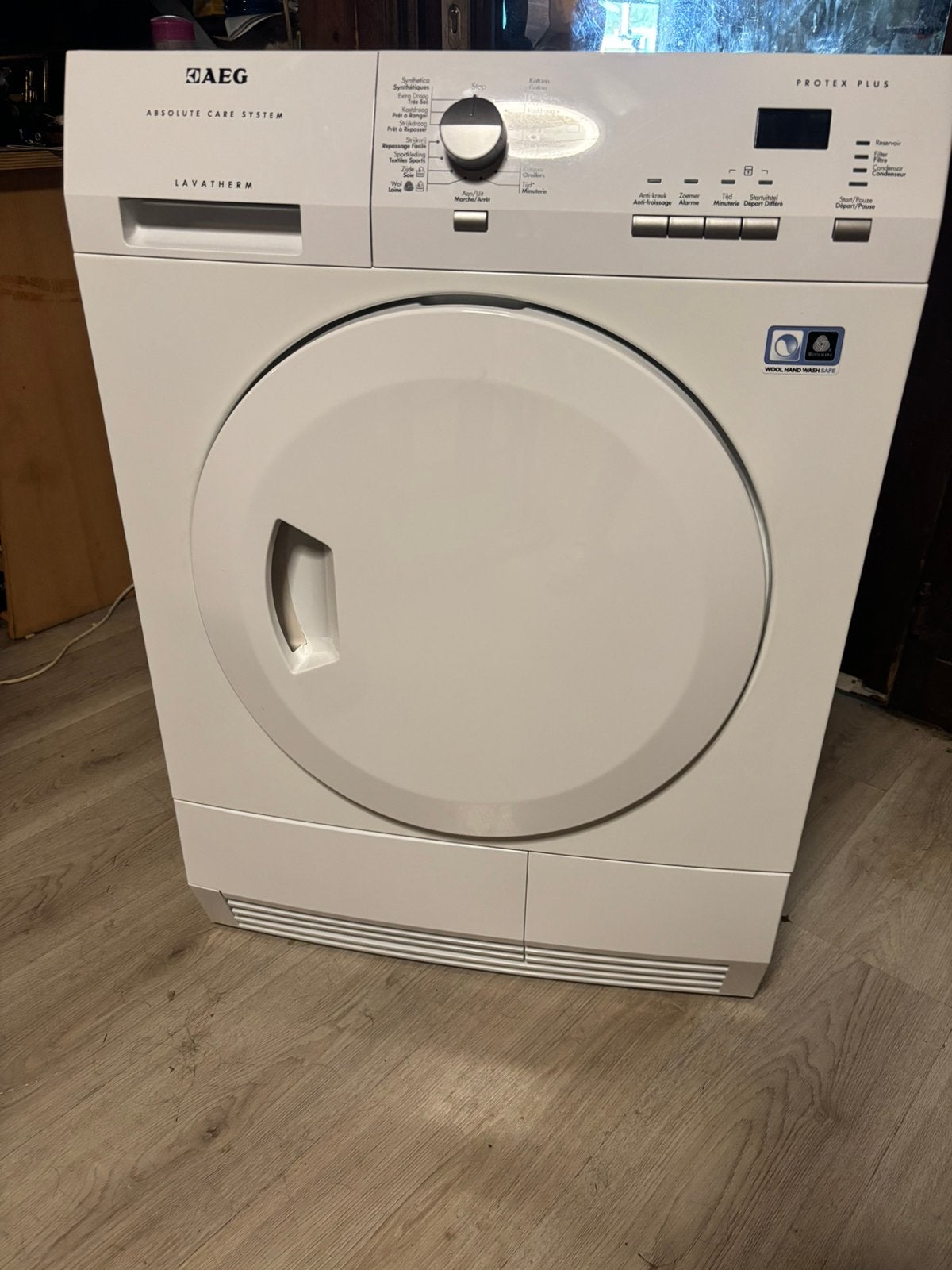 Te koop aeg condentie droogkast, Elektronische apparatuur, Droogkasten, Ophalen, Zo goed als nieuw