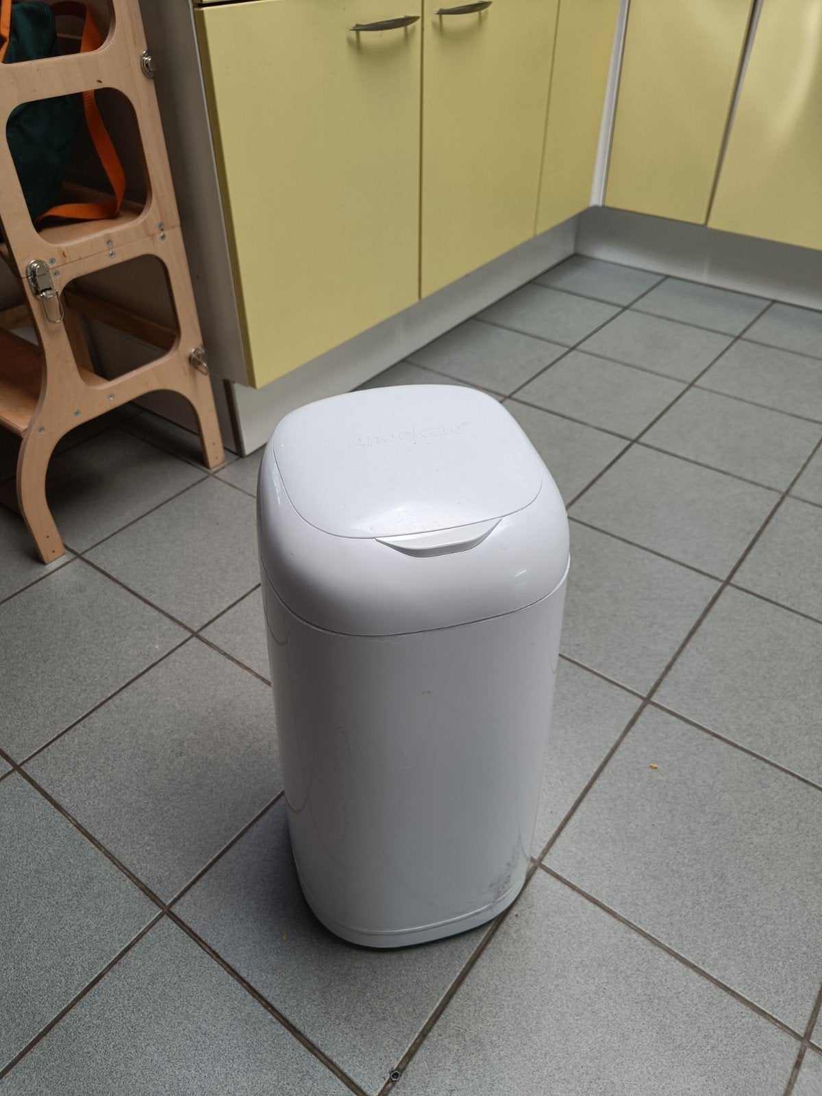 Angelcare luieremmer, Ophalen