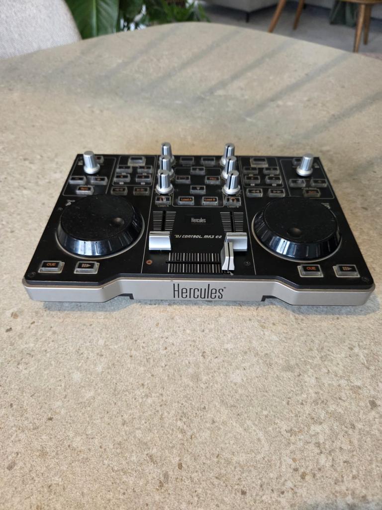 Hercules DJ control MP3 E2, Muziek en Instrumenten, Ophalen, Zo goed als nieuw