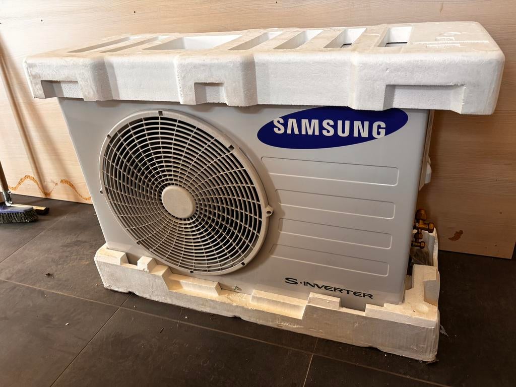 Samsung s-inverter air conditioner, Elektronische apparatuur, Ophalen, Koelen en Ontvochtigen, Nieuw, 3 snelheden of meer