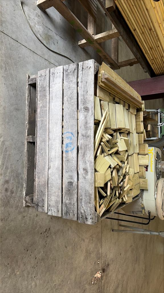 Geïpregneerd noorse grenen brandhout., Doe-het-zelf en Bouw, Ophalen, Zo goed als nieuw, Grenen