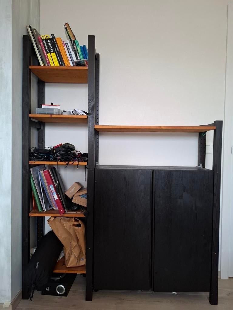 Houten meubels in vintage stijl, zwart en bruin, Ophalen