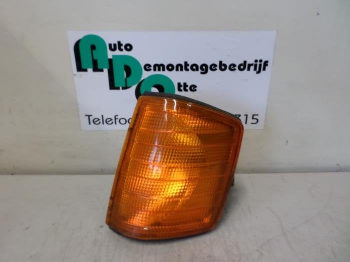 Feu clignotant gauche d'un Mercedes 190E/D (190E/D 82-), 3 mois de garantie, Utilisé, -, -