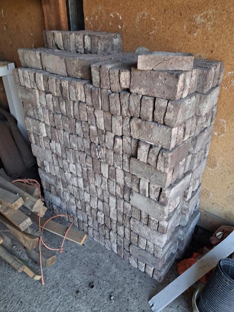 Brikken, Enlèvement, Utilisé, Autres matériaux, 5 à 10 m²