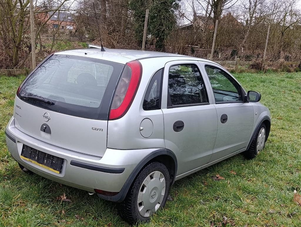 Opel corsa 2004, Auto's, Opel, Voorwielaandrijving, Zwart, 5 deurs, Particulier