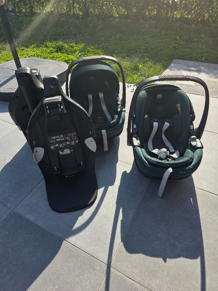 2 Maxi Cosi + 2 Family Fix, Enfants & Bébés, Enlèvement, Utilisé, Autres types
