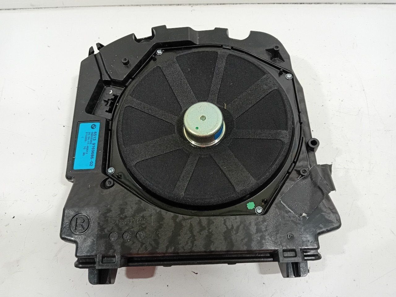Subwoofer BMW 5 serie, Ophalen of Verzenden, Van der Ven Autorecycling B.V., Onderdelen@venauto.nl, Ettenseweg 76, 4706 PB Roosendaal, The Netherlands
