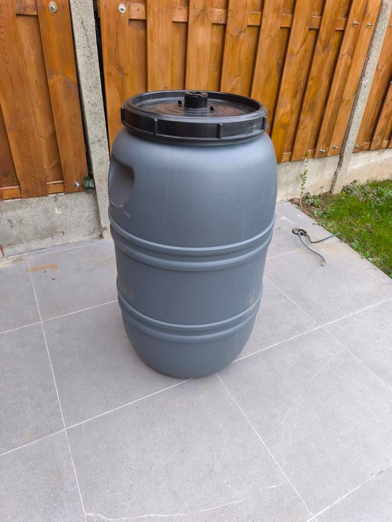 Tonneau d' eau 270 L, Enlèvement