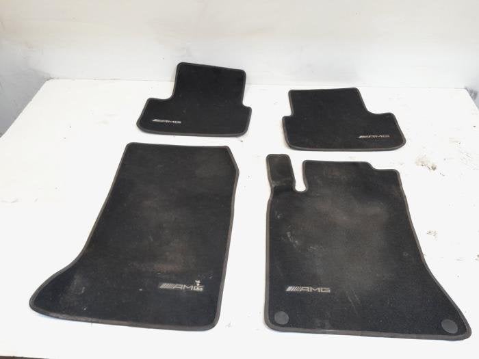 Kit tapis d'un Mercedes CLA, 3 mois de garantie, Utilisé, -, -