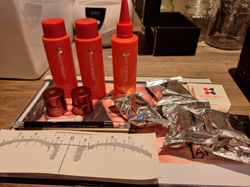 Henna brow starterskit merk supercilium, Envoi