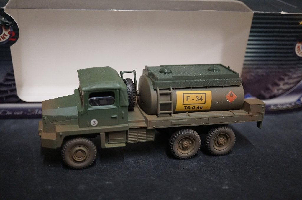 Solido Berliet militaire tankwagen - 1/50 - TOP, Hobby en Vrije tijd, Ophalen of Verzenden