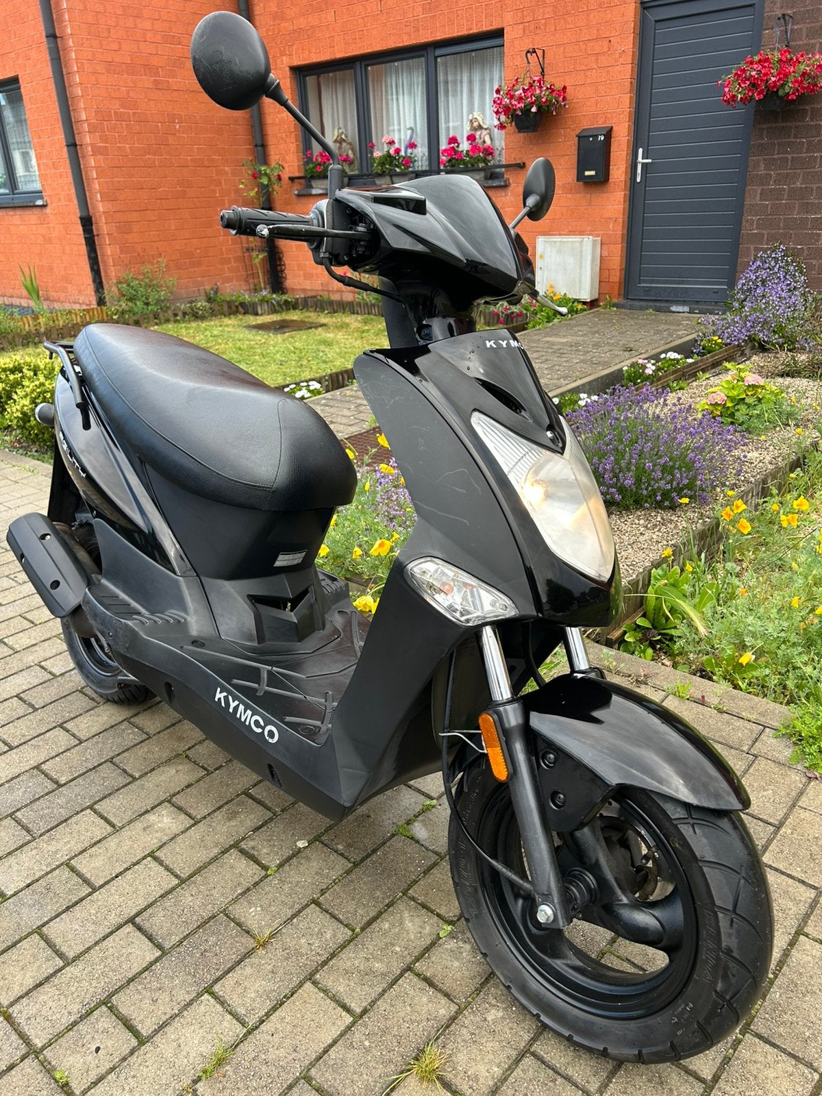 Scooter kymco agility classe A livraison possible, Vélos & Vélomoteurs, Scooters | Yamaha, Enlèvement, Comme neuf