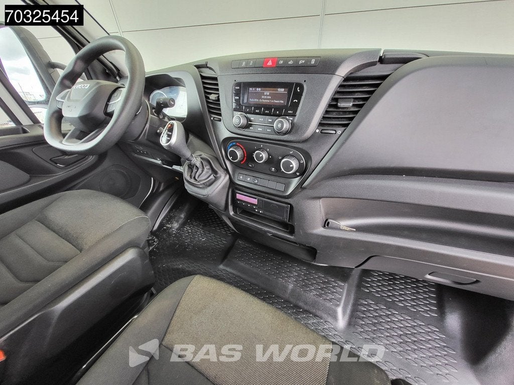 Iveco Daily 72C18 3.0L Automaat 1000KG Laadklep Luchtvering, Auto's, Bestelwagens en Lichte vracht, Automaat, Stof, Gebruikt, Euro 6