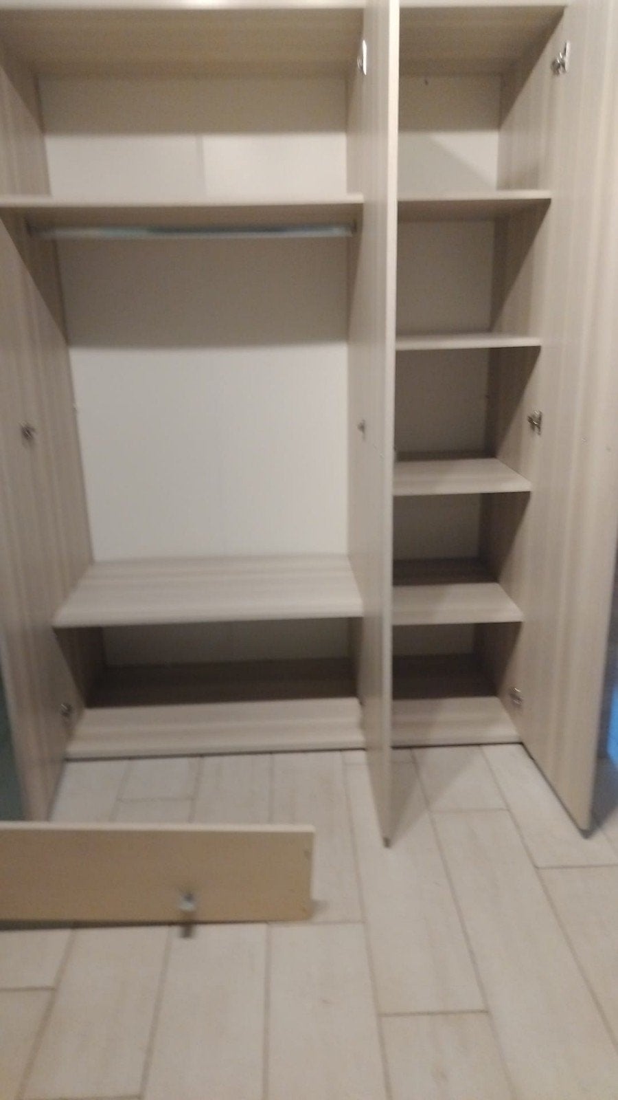 Kinder slaapkamer, Enlèvement
