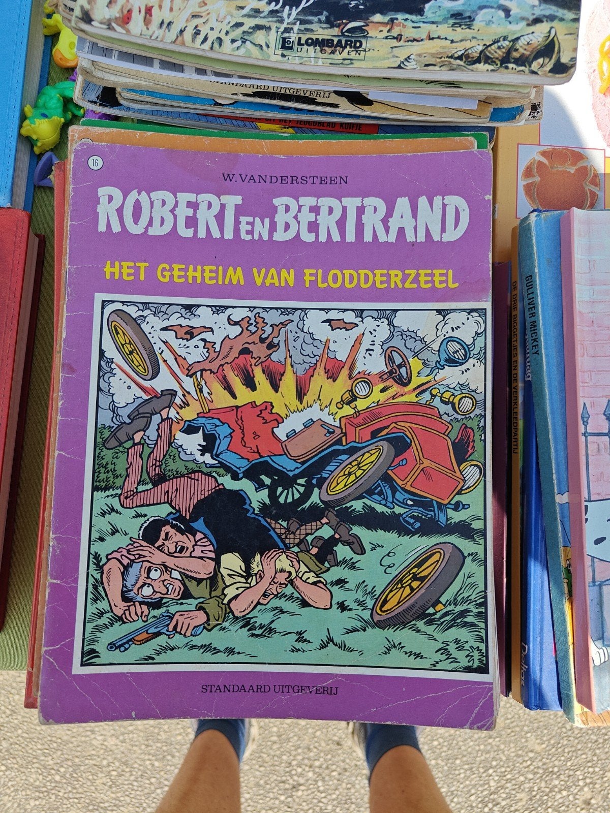 Robert en Bertrand - Het geheim van Flodderzeel --- nr. 16, Enlèvement ou Envoi