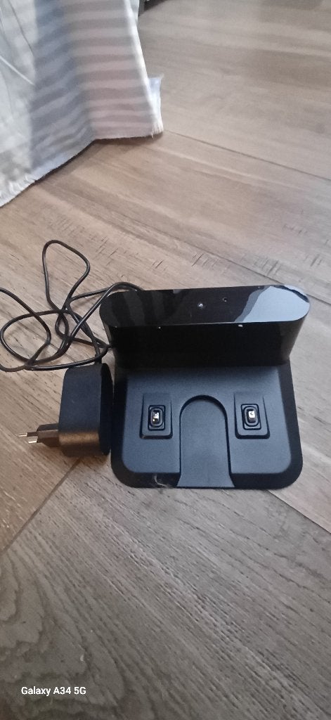 Robot stofzuiger, Elektronische apparatuur, Ophalen, Overige merken, Zo goed als nieuw, Robotstofzuiger