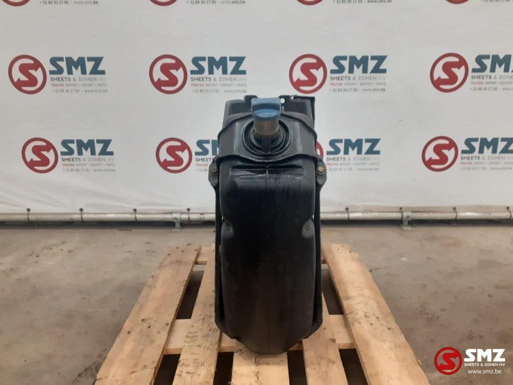 Occ Réservoir AdBlue 75L Mercedes, Utilisé, Mercedes-Benz, Systèmes à carburant