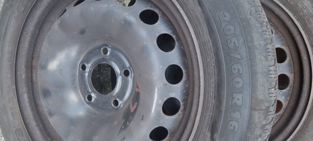 Pneu d'hiver Michelin 205/60R16, Pneus hiver, 16 pouces, Véhicule de tourisme, 205 mm