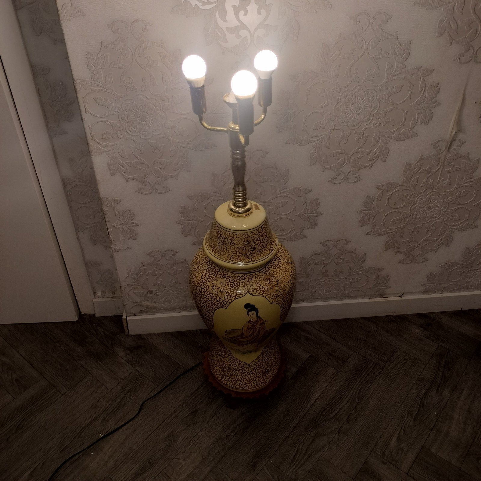 Grande Lampe à Poser Vintage Porcelaine Taïwan - H100, Maison & Meubles, Enlèvement, Céramique, Vintage