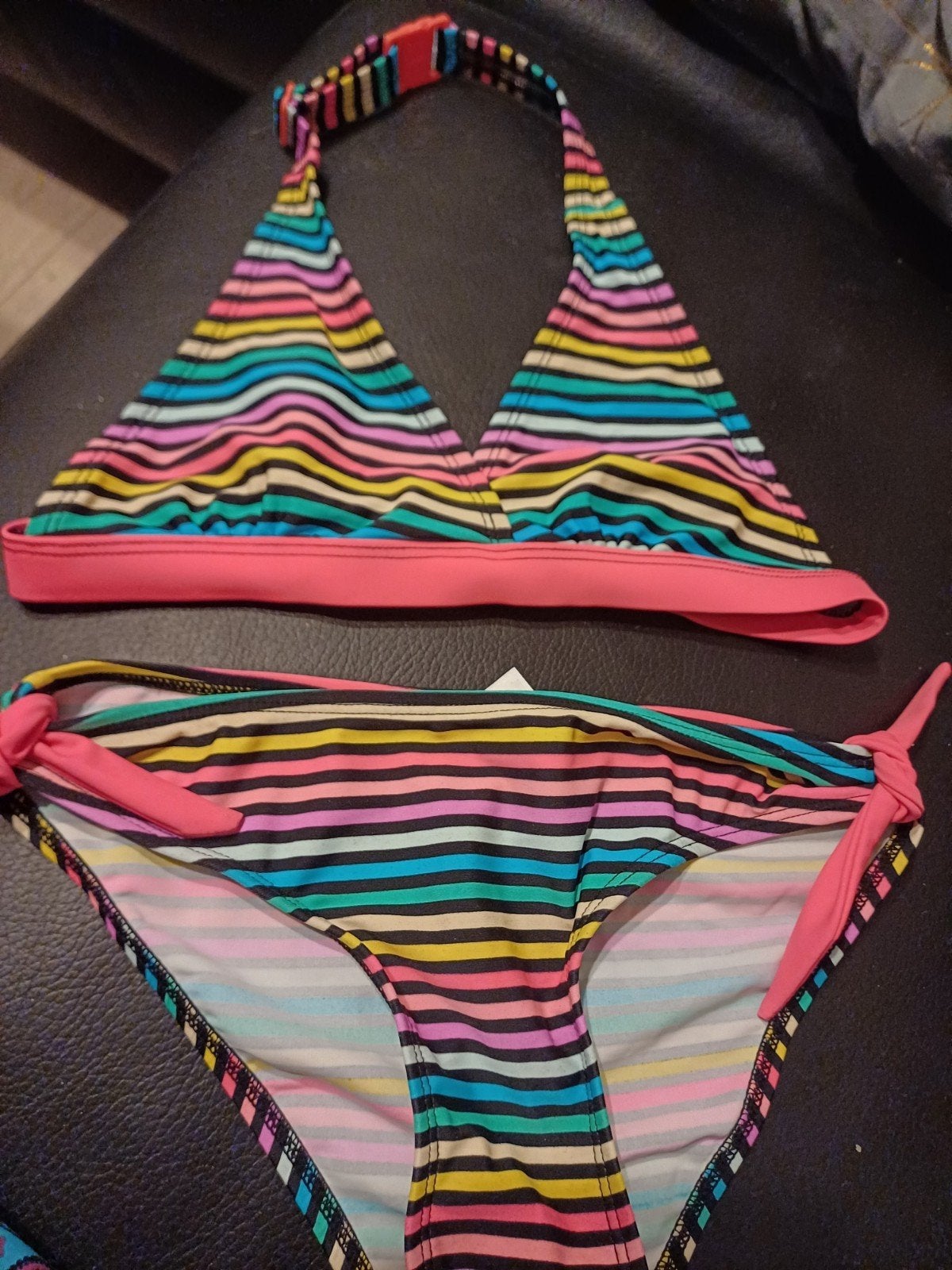 Bikini gestreept multicolours Boobs Bloomers Mt 8-10j, Kinderen en Baby's, Kinderkleding | Kinder-zwemkleding, Bikiniset, Meisje