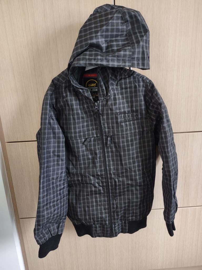 zwarte geruite dunne jas met kap - maat 164, Enlèvement, Comme neuf, Garçon ou Fille, Manteau