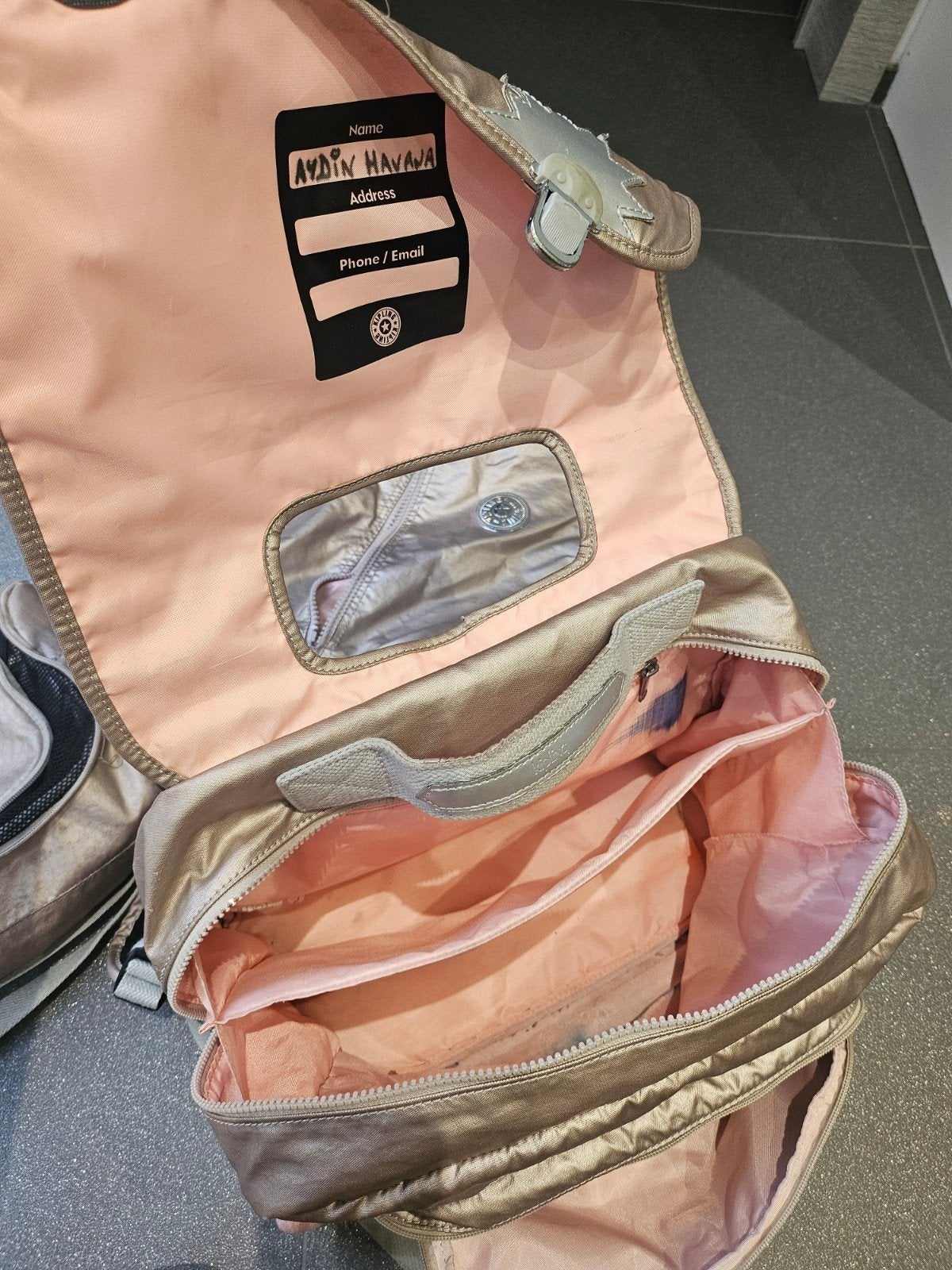 Malette Kipling avec sac a dîner et sac de gym, Enlèvement, Utilisé, Sac à dos