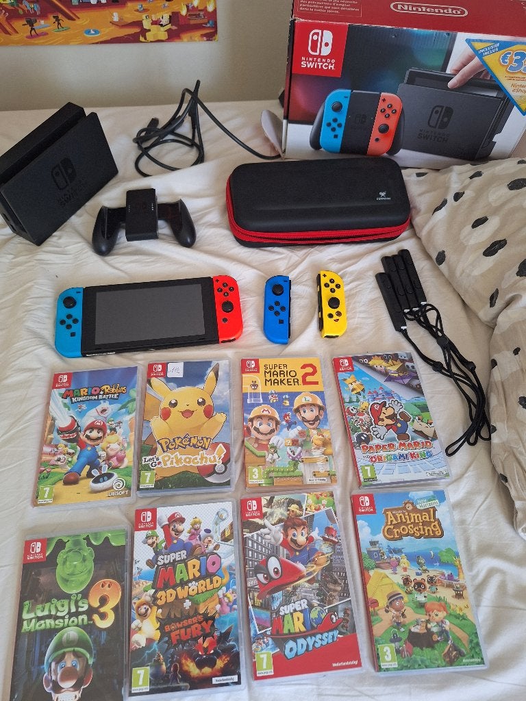 APART VERKOOPBAAR! Nintendo switch + games + extras, Switch 2019 Upgrade, Ophalen of Verzenden, Zo goed als nieuw, Met harde schijf