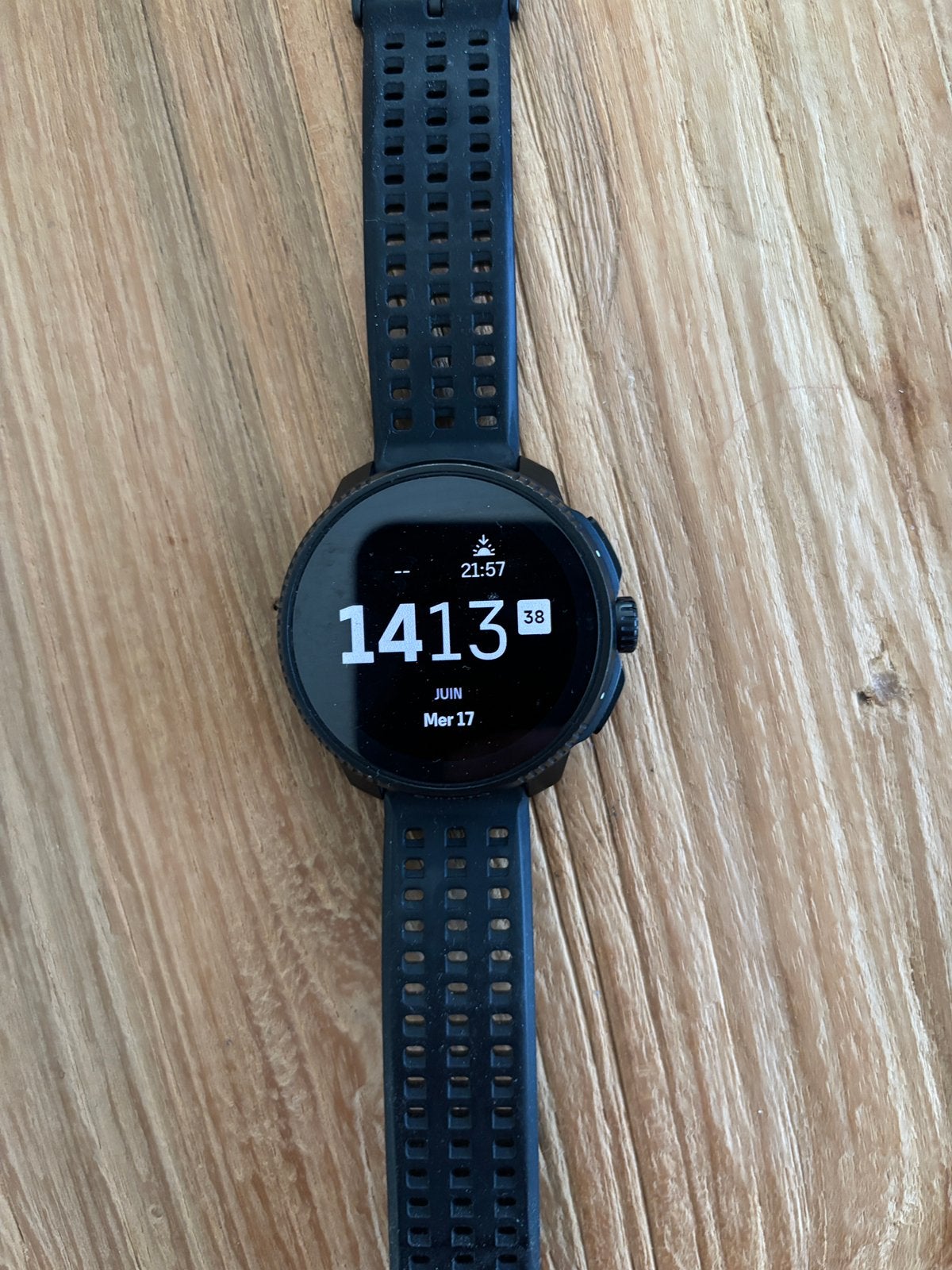 Suunto Race - État impeccable - 2,5 ans, Bijoux, Sacs & Beauté, Montres de sport, Neuf, Noir, Distance, État, GPS, Battement de coeur