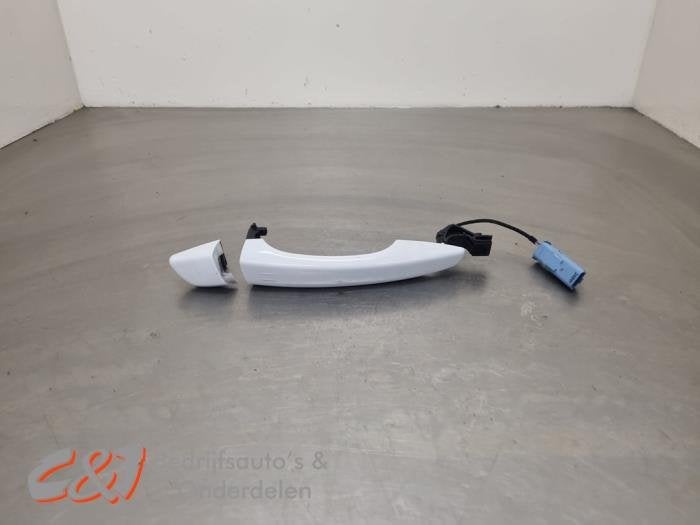 Poignée porte coulissante gauche d'un Opel Vivaro, -, Opel, 3 mois de garantie, Utilisé