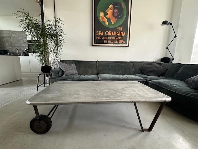 stoere antieke oude vintage salontafel loft toffe, Enlèvement, Utilisé