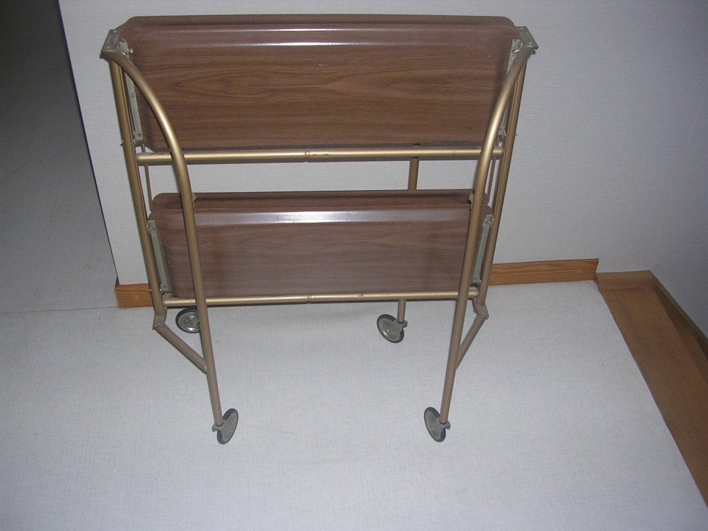 VINTAGE TAFEL OP WIELTJES, Antiquités & Art, Enlèvement