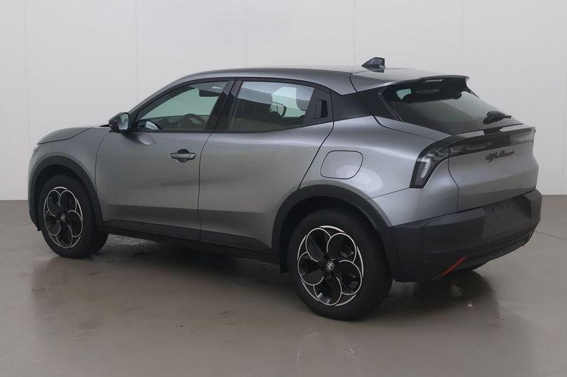 Alfa Romeo Junior E- 54 kwh elettrica 156 AT, Auto's, Automaat, Gebruikt, Zwart, Overige bekleding