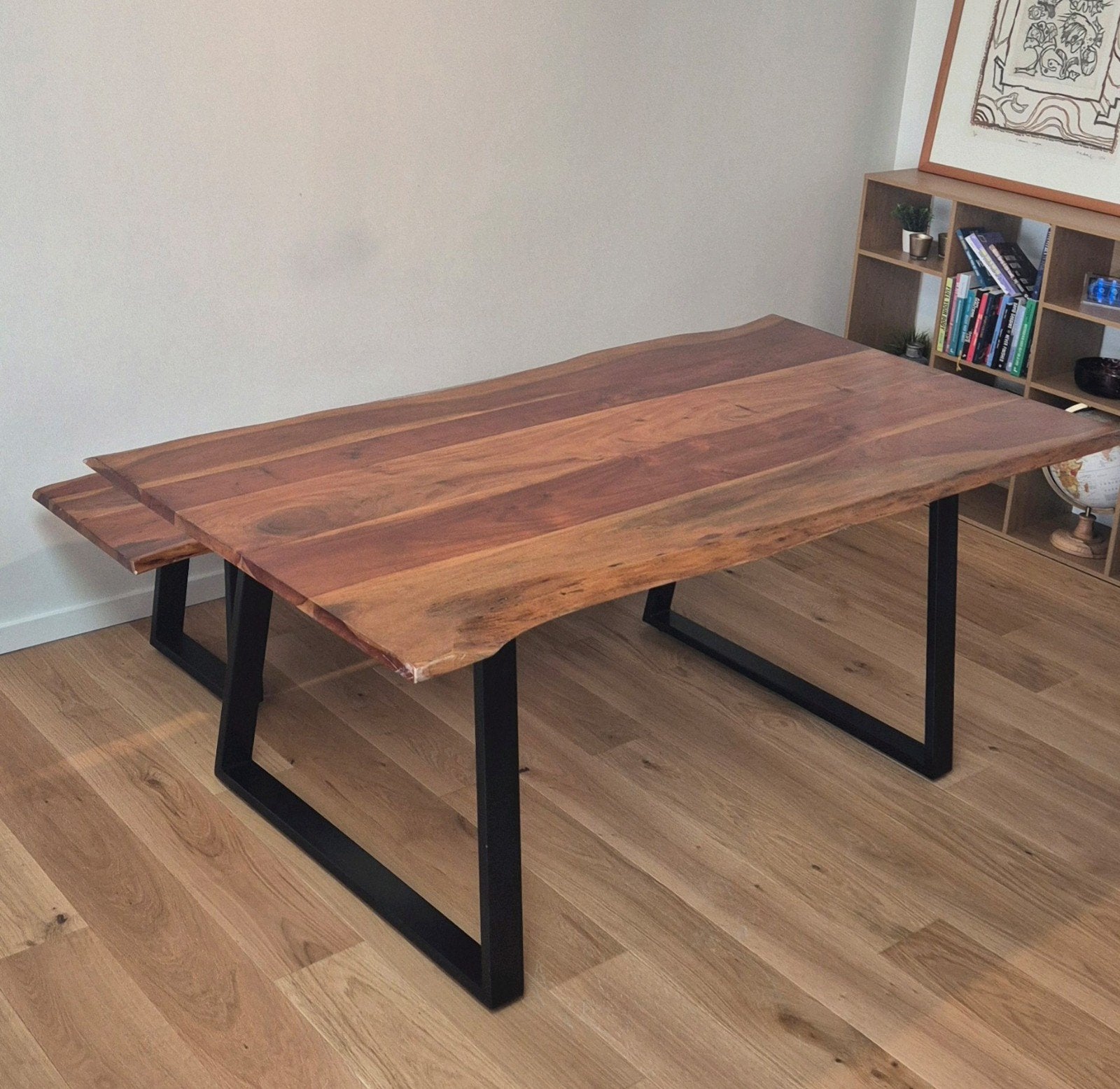 Massieve Boomstamtafel + bijpassende bank - stalen onderstel, Huis en Inrichting, Tafels | Eettafels, Ophalen