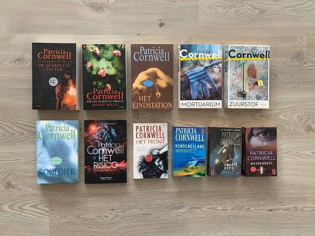 11 x Patricia Cornwell In nieuwe staat, Boeken, Thrillers, Ophalen of Verzenden, Zo goed als nieuw
