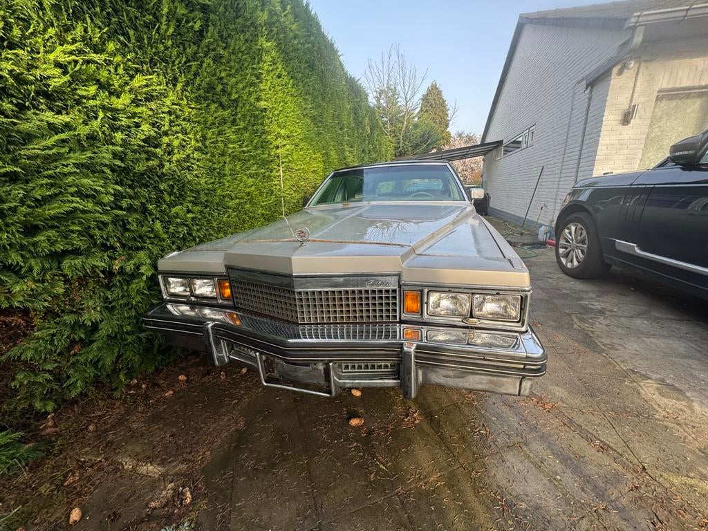 Cadillac fleet woud brougham limousine 31000 km seulement, Autos, Cadillac, Achat, 4 portes, Entreprise, Berline
