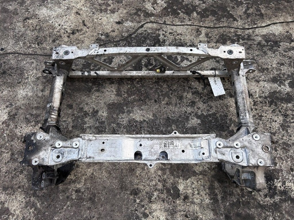 SUBFRAME Porsche Panamera Sport Turismo (971H), Gebruikt, Porsche Deutschland GmbH, Porscheplatz 1
70435  Stuttgart, DE, Porsche