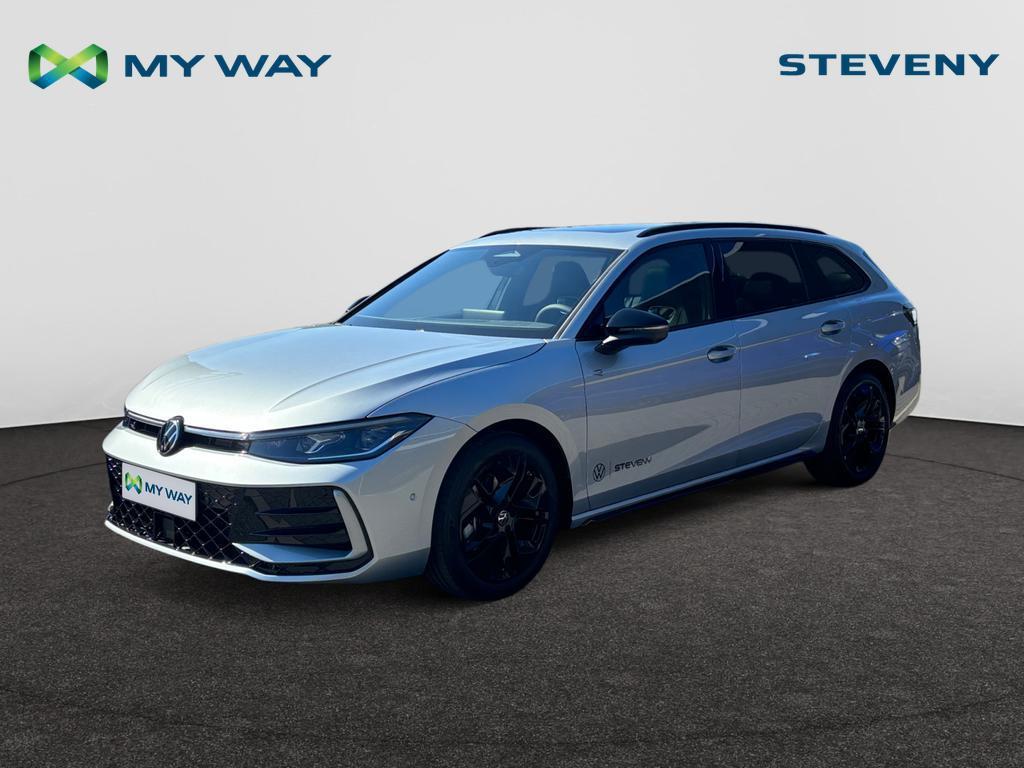 Volkswagen Passat Variant Passat R-Line Business Premium 2.0, Auto's, Automaat, Passat, Te koop, Lederen bekleding