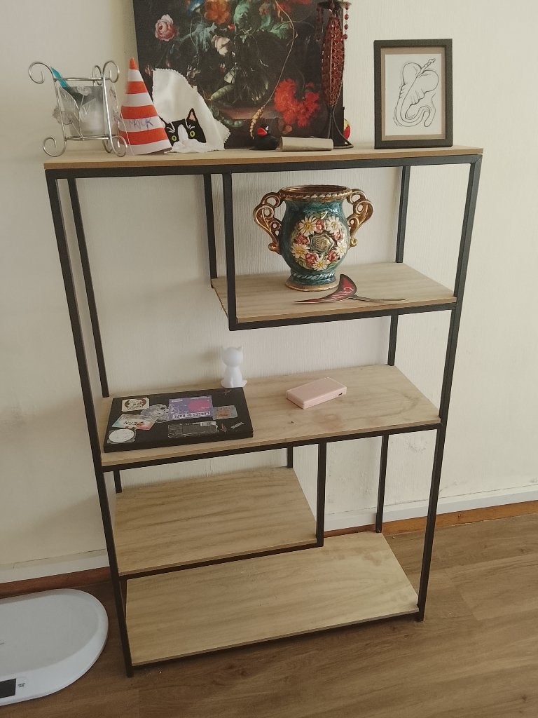 Houten en metalen rekje voor in living of slaapkamer, Huis en Inrichting, Kasten | Overige, Ophalen, Zo goed als nieuw