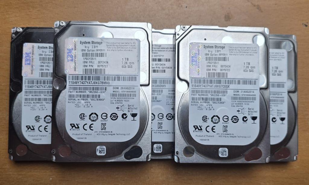 2,5" SAS schijven 1TB & 1,2TB & 146GB, Computers en Software, Harde schijven, Gebruikt, Server, Intern, HDD, SAS, Ophalen
