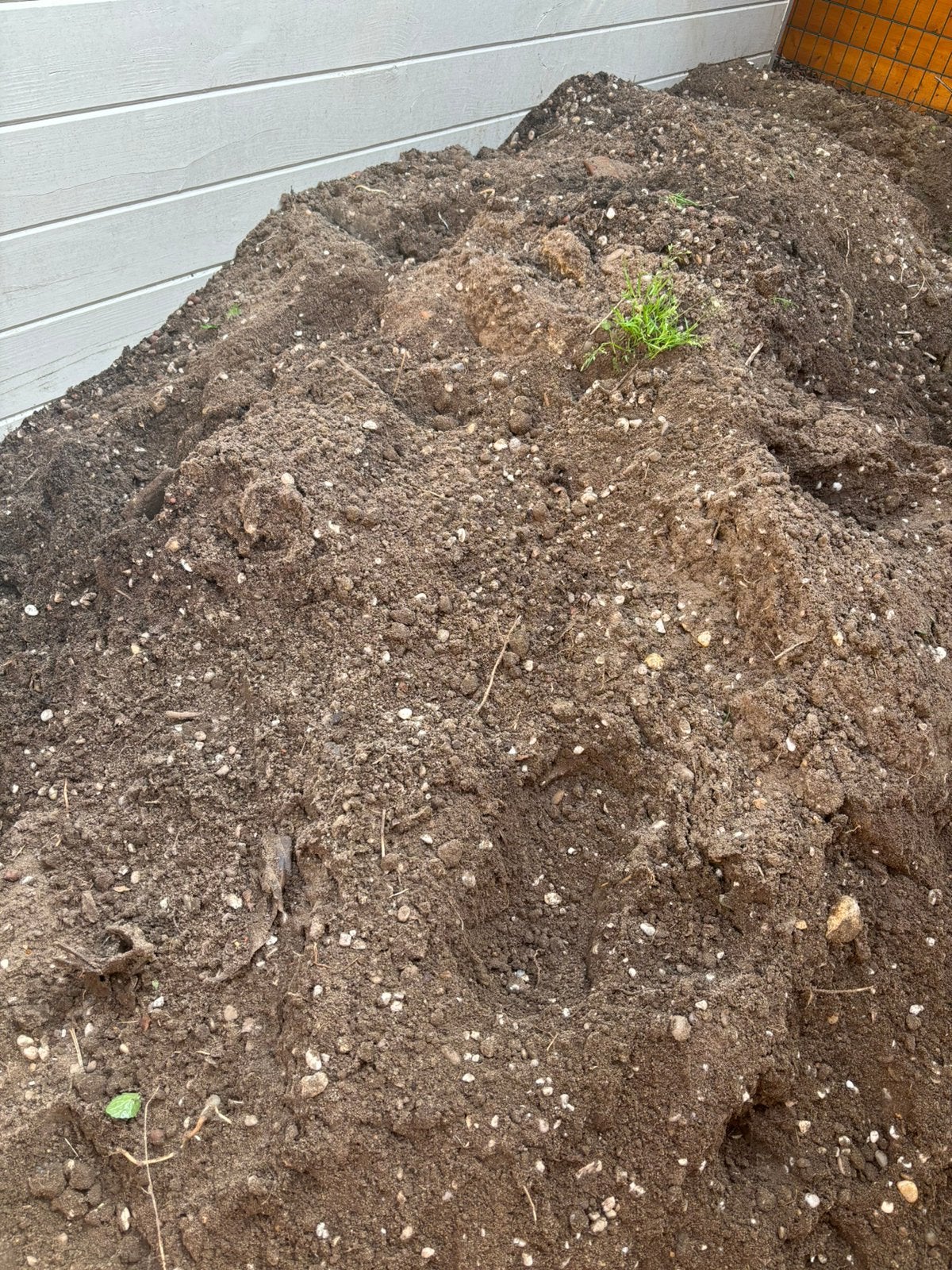 Gratis zwart zand regio hoevenen, Tuin en Terras, Ophalen