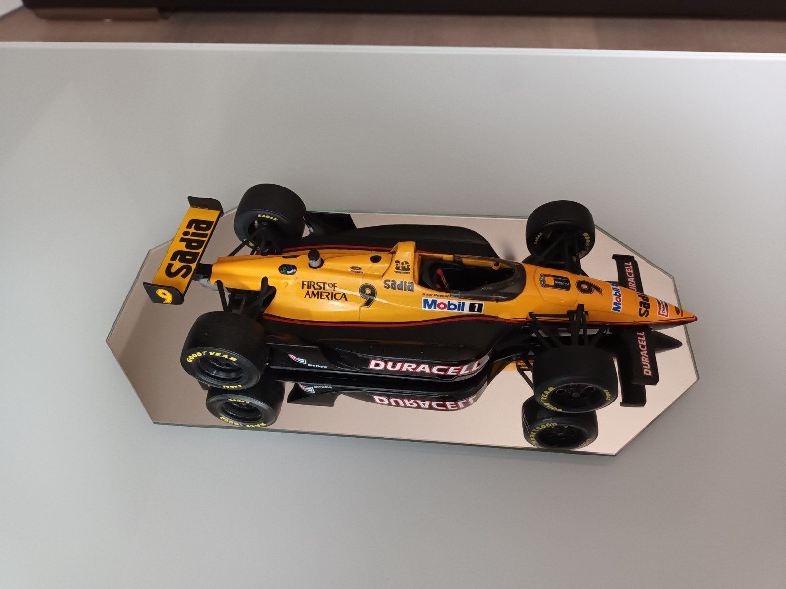 Formule 1 miniatuur minischamps, Ophalen