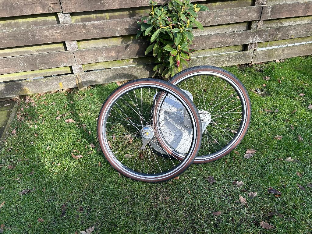 tk:Set Wielen 28 inch achterwiel 3 NEXUS versn. rollerbrake, Fietsen en Brommers, Ophalen of Verzenden, Gebruikt, Shimano