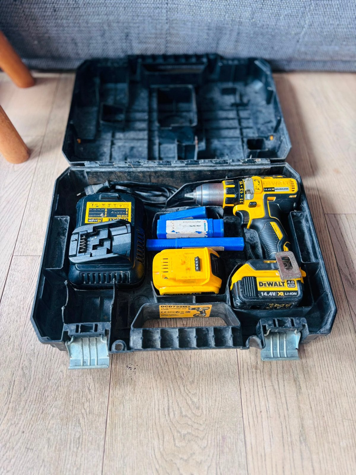 Perceuse, visseuse DeWALT Avec accessoires, Bricolage & Construction, Outillage | Foreuses, Comme neuf, Perceuse, Vitesse variable