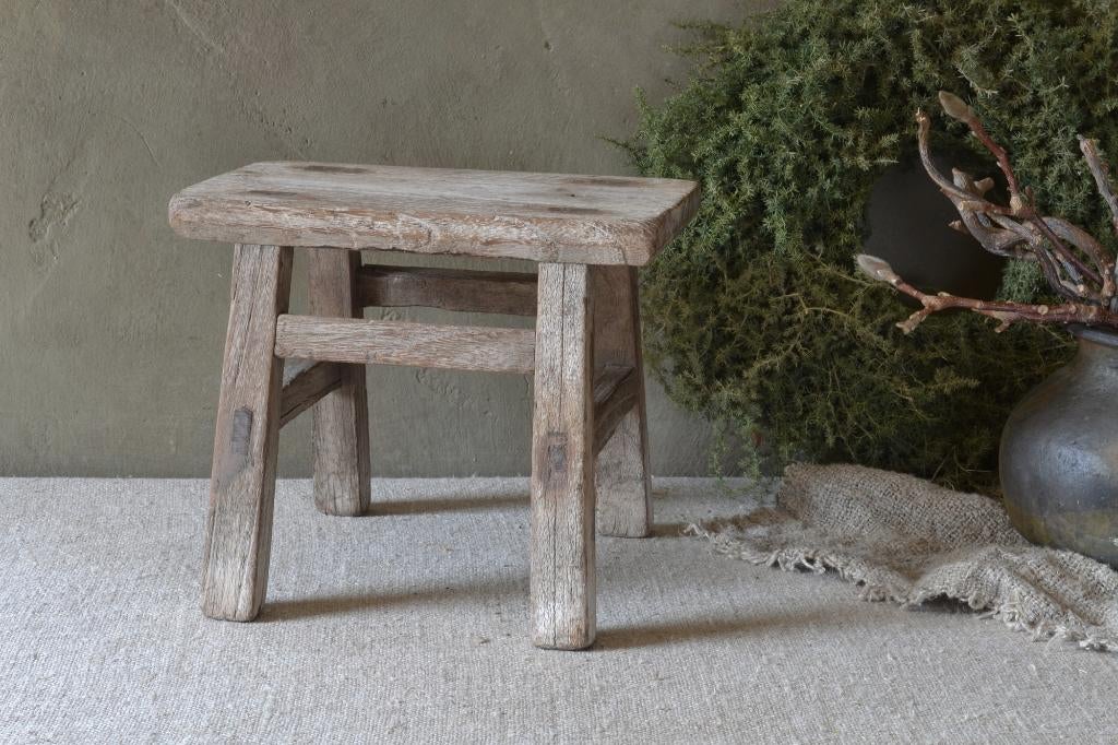 Klein oud Chinees krukje vensterbankkrukje, Ophalen of Verzenden, Gebruikt, Hout