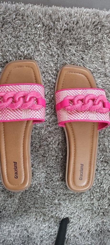 Slippers NIEUW fuchia Graceland  39, Kleding | Dames, Slippers, Nieuw, Ophalen of Verzenden, Graceland