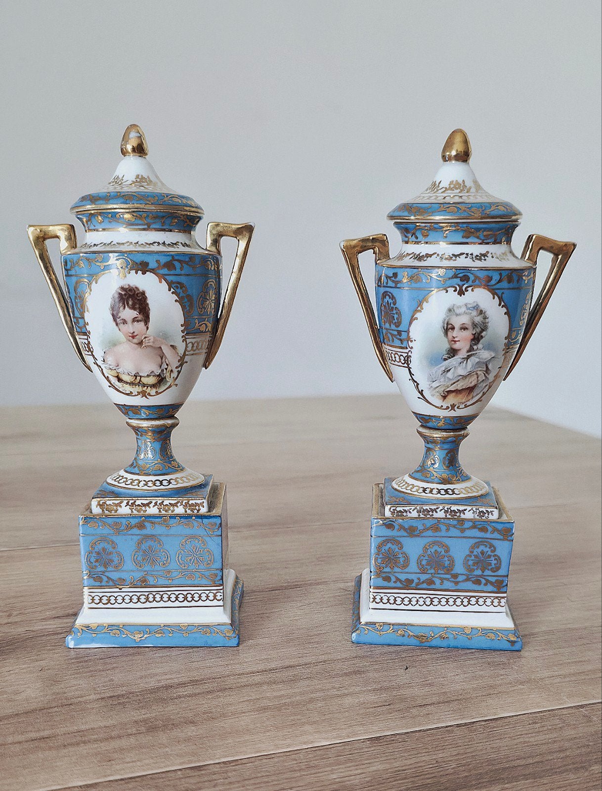 Vaas met deksel (2) - Neoclassicisten
Gemaakt van porselein, Ophalen
